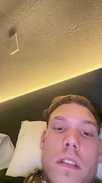 Snapshot of Duanennnn chatting on 11.05.25 Duanennnn online show from 11.05.25