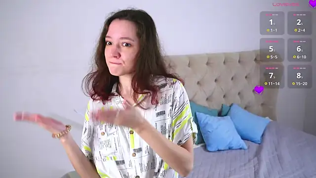 Snapshot of RolandaFolkes chatting on 10.02.25 RolandaFolkes online show from 10.02.25