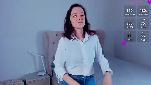 Snapshot of RolandaFolkes chatting on 10.26.25 RolandaFolkes online show from 10.26.25