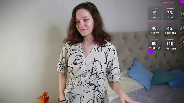 Snapshot of RolandaFolkes chatting on 11.07.25 RolandaFolkes online show from 11.07.25