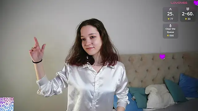 Snapshot of RolandaFolkes chatting on 11.08.25 RolandaFolkes online show from 11.08.25