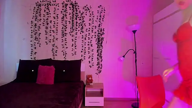 Kitty Mila online show from 10.30.25