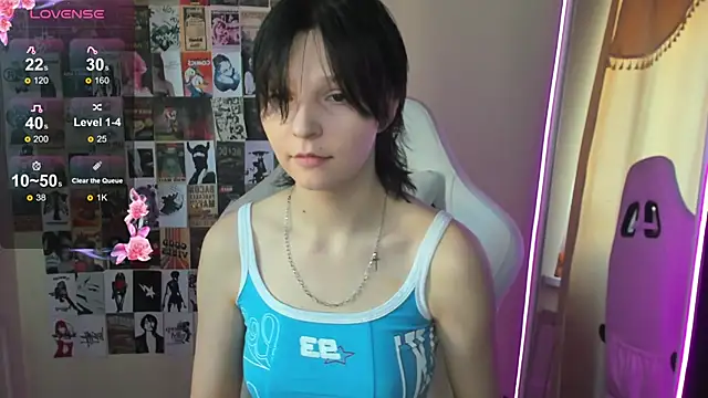 Snapshot of AudreyyKim chatting on 10.24.25 AudreyyKim online show from 10.24.25