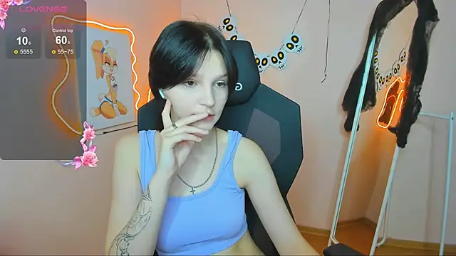 Snapshot of AudreyyKim chatting on 11.04.25 AudreyyKim online show from 11.04.25