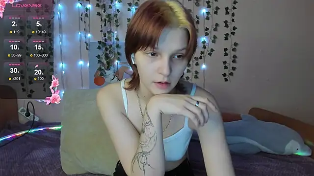 AudreyyKim online show from 11.22.25