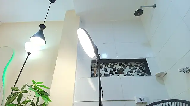 keila hott20 online show from 10.23.25