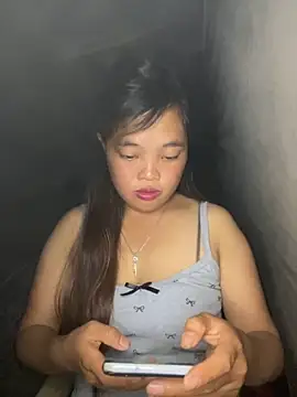 Snapshot of delwyn- chatting on 09.13.25 delwyn- online show from 09.13.25