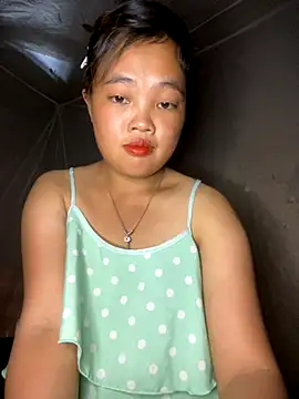 Snapshot of delwyn- chatting on 09.18.25 delwyn- online show from 09.18.25