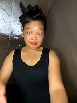 Snapshot of delwyn- chatting on 09.20.25 delwyn- online show from 09.20.25