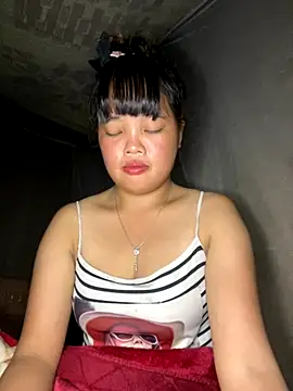 Snapshot of delwyn- chatting on 10.13.25 delwyn- online show from 10.13.25