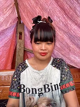 Snapshot of delwyn- chatting on 10.21.25 delwyn- online show from 10.21.25