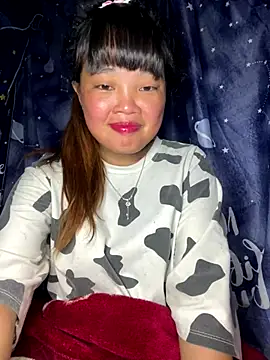 Snapshot of delwyn- chatting on 10.29.25 delwyn- online show from 10.29.25