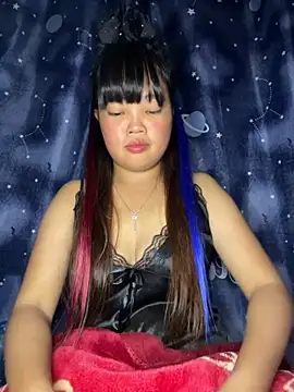 Snapshot of delwyn- chatting on 10.31.25 delwyn- online show from 10.31.25