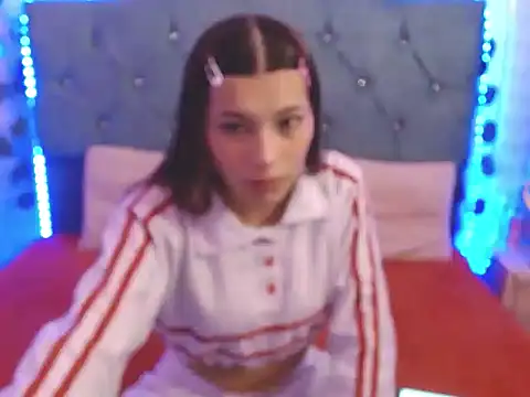 Snapshot of CeelesteBonnett chatting on 09.26.25 CeelesteBonnett online show from 09.26.25