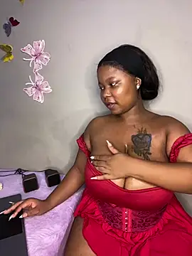 JuicyMellow21 online show from 02.24.26