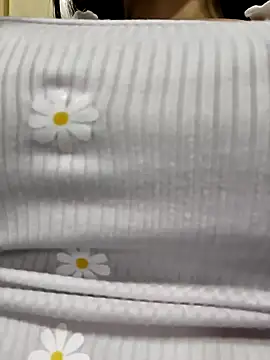 CHARLOTTE  05 online show from 10.15.25