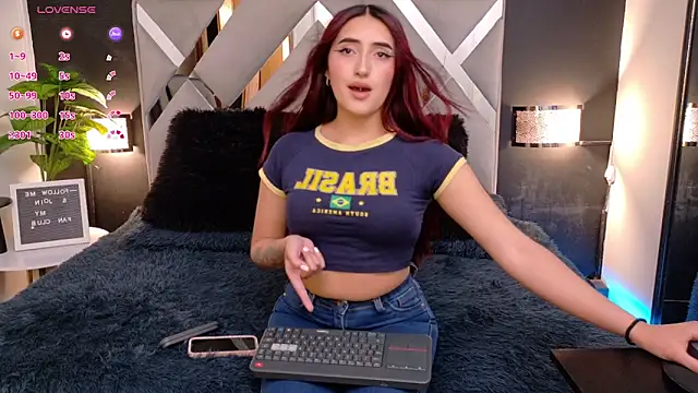 Miia bunny online show from 10.04.25