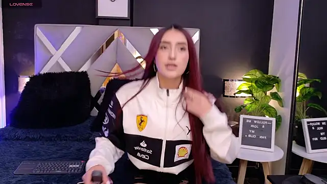 Miia bunny online show from 10.07.25