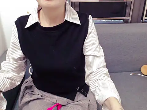 Snapshot of Funnygirl_9x chatting on 02.02.26 Funnygirl 9x online show from 02.02.26