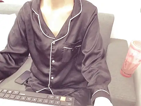 Snapshot of Funnygirl_9x chatting on 02.12.26 Funnygirl 9x online show from 02.12.26