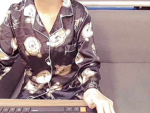 Snapshot of Funnygirl_9x chatting on 02.14.26 Funnygirl 9x online show from 02.14.26