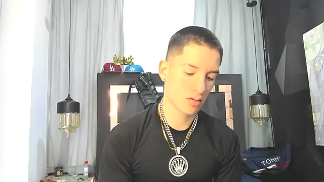 HunterHeat  online show from 04.11.26