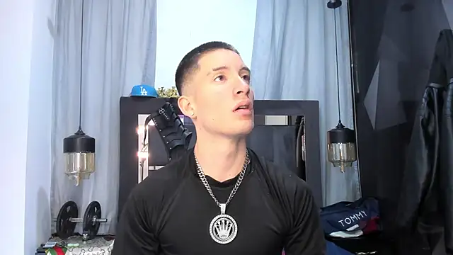 HunterHeat  online show from 04.12.26