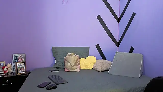 Snapshot of 666SweetAndSpicy chatting on 10.04.25 666SweetAndSpicy online show from 10.04.25