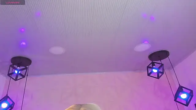 AnaVelvett online show from 10.20.25