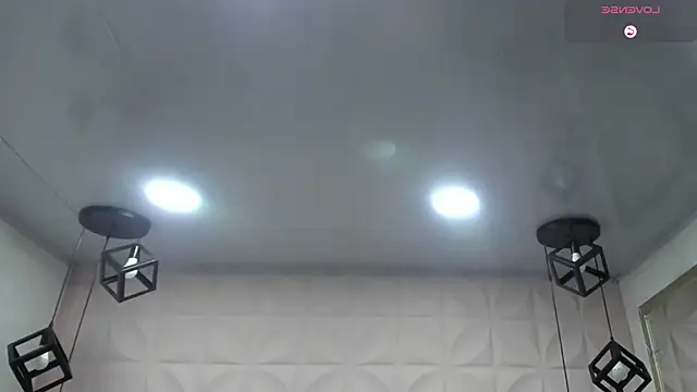 AnaVelvett online show from 10.22.25