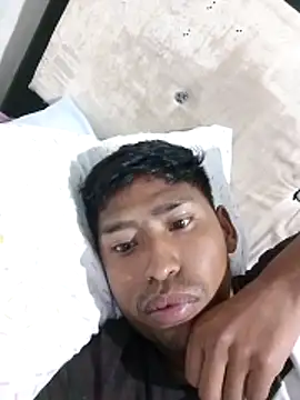 Snapshot of Eeeegdvb chatting on 11.03.25 Eeeegdvb online show from 11.03.25