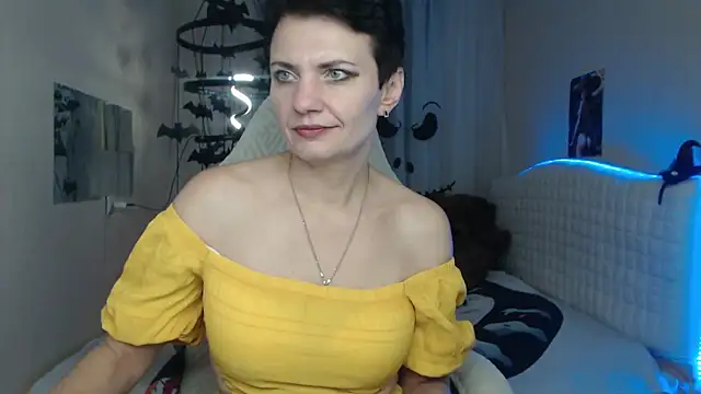 AvaSaturnian online show from 10.30.25