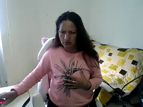 Snapshot of Lucy_Squirt69 chatting on 09.27.25 Lucy Squirt69 online show from 09.27.25