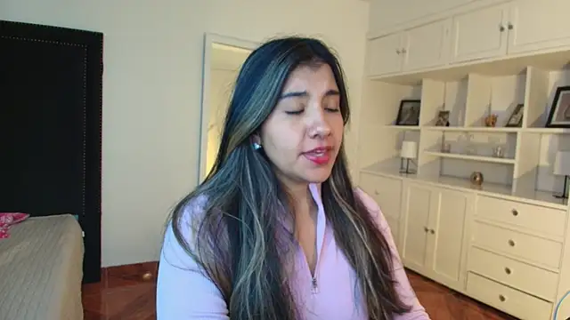 nina moen online show from 01.11.26