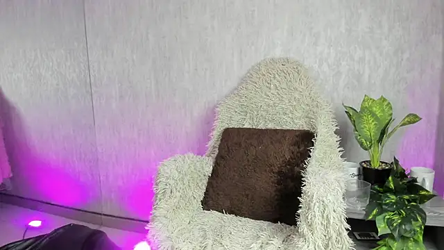 Snapshot of Eimy_st chatting on 09.15.25 Eimy st online show from 09.15.25