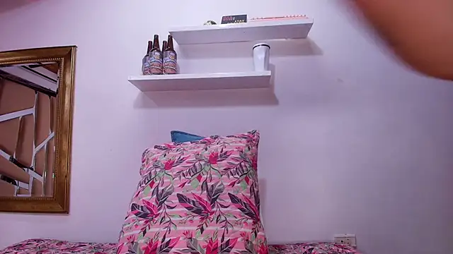 sweegirl69 online show from 09.30.25