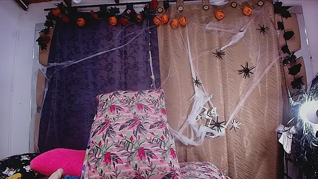 sweegirl69 online show from 10.25.25