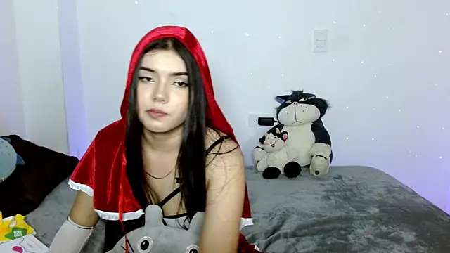 Snapshot of Emma_yui19 chatting on 09.17.25 Emma yui19 online show from 09.17.25