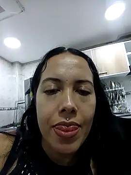 MiaForever1 online show from 10.18.25