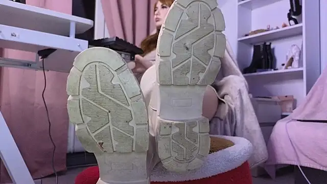 Snapshot of CruelSiren chatting on 01.08.26 CruelSiren online show from 01.08.26