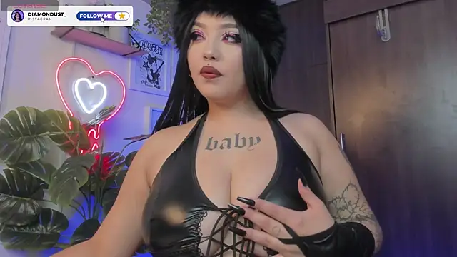 Snapshot of diamond_dustt chatting on 10.08.25 diamond dustt online show from 10.08.25