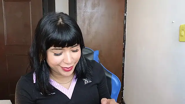 Snapshot of dahiana_marin chatting on 06.24.26 dahiana marin online show from 06.24.26