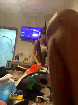 Snapshot of Clavelnegro chatting on 10.31.25 Clavelnegro online show from 10.31.25