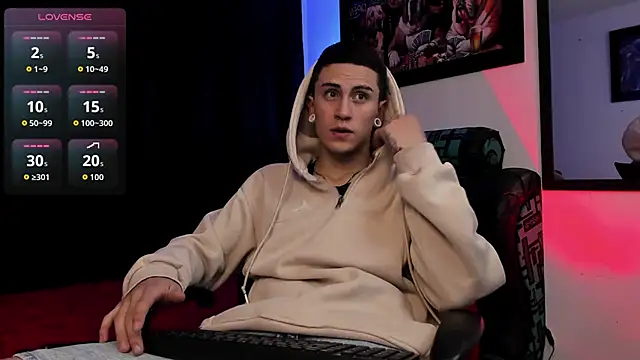 Snapshot of Sebas_maverick chatting on 02.12.26 Sebas maverick online show from 02.12.26