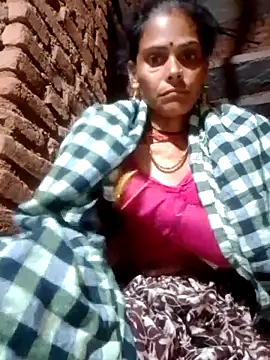 Snapshot of H_seema chatting on 10.05.25 H seema online show from 10.05.25