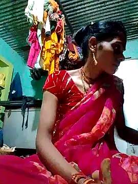 Snapshot of H_seema chatting on 10.07.25 H seema online show from 10.07.25