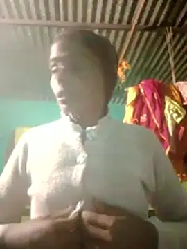 Snapshot of H_seema chatting on 11.08.25 H seema online show from 11.08.25