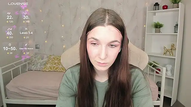 Miss   Eva online show from 09.11.25