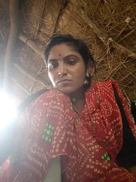 Snapshot of LUCKY_cut chatting on 10.01.25 LUCKY cut online show from 10.01.25