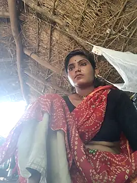 Snapshot of LUCKY_cut chatting on 10.05.25 LUCKY cut online show from 10.05.25